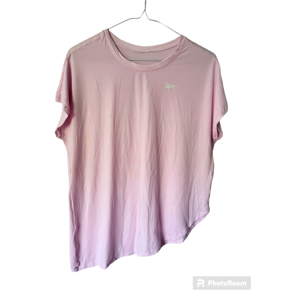 Reebok pink training top size medium